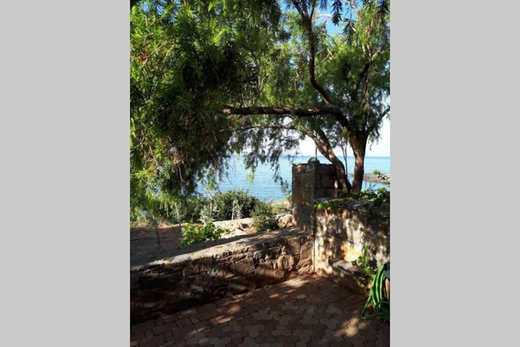 Traditional Stone House By The Sea... Kapetaniana Екстер'єр фото