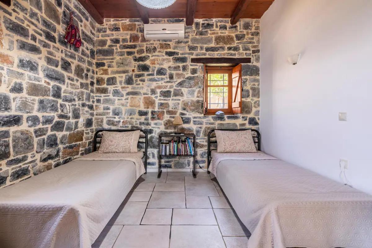 Traditional Stone House By The Sea... Kapetaniana Екстер'єр фото