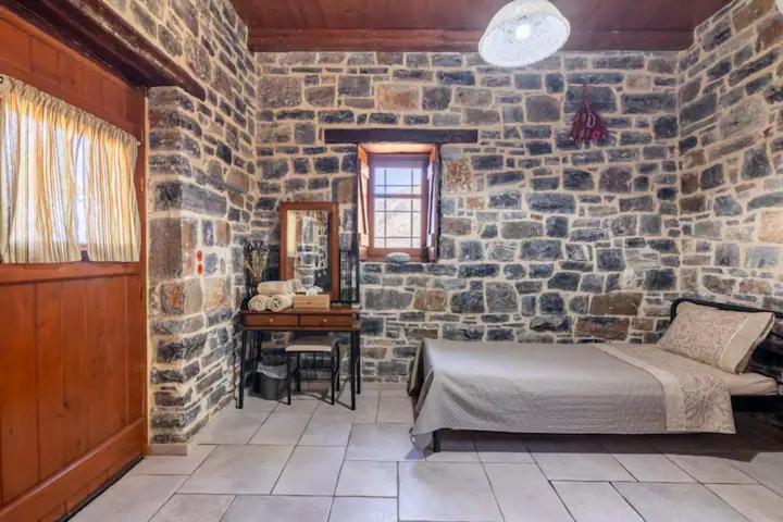 Traditional Stone House By The Sea... Kapetaniana Екстер'єр фото
